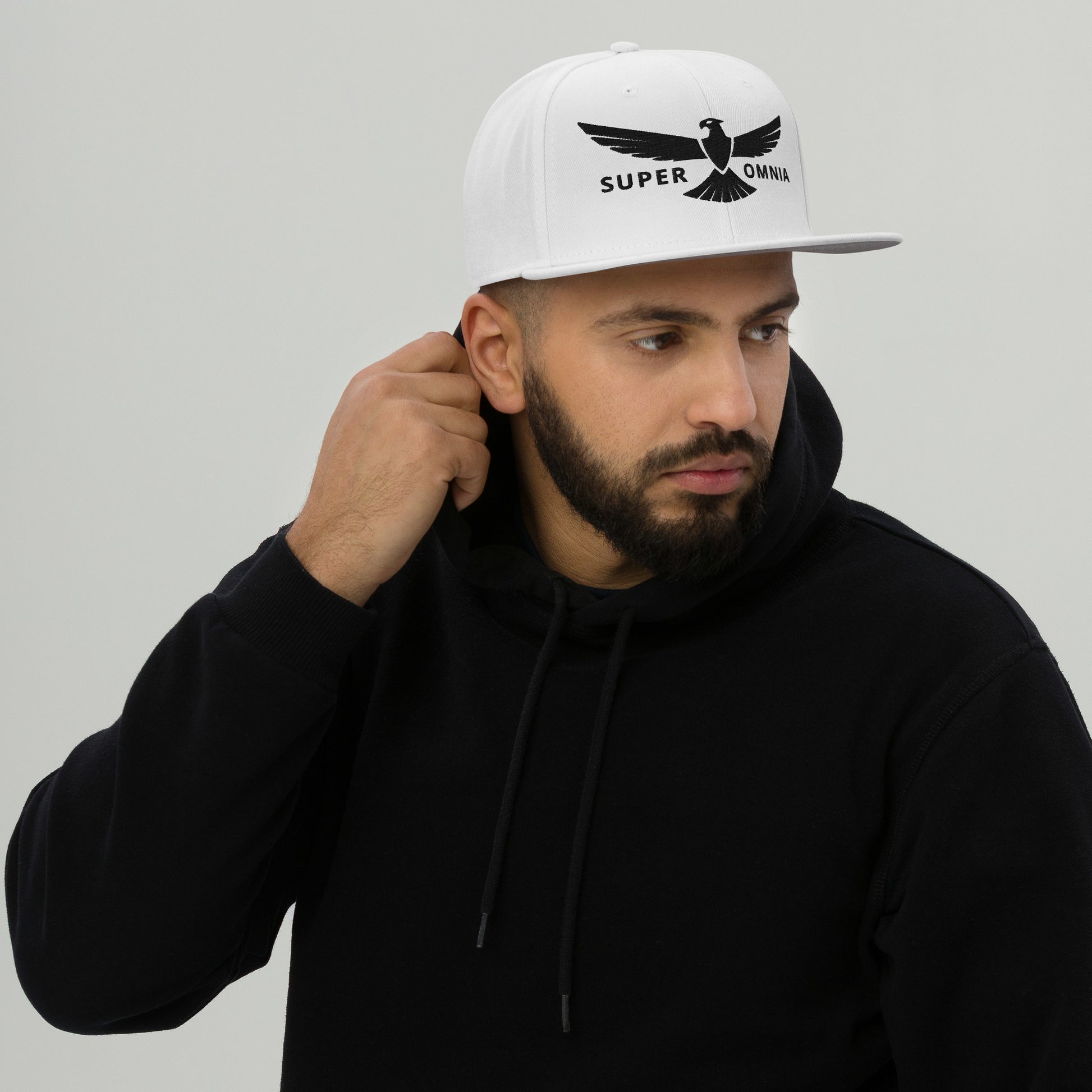 Snapback Hat Eagle "SUPER OMNIA" Black One Size above all,adjustable,animal motif,bold design,eagle,focus,freedom,iconic,independence,premium quality,resilience,snapback hat,soar,statement piece,street style,strength,unique design,unisex,vision